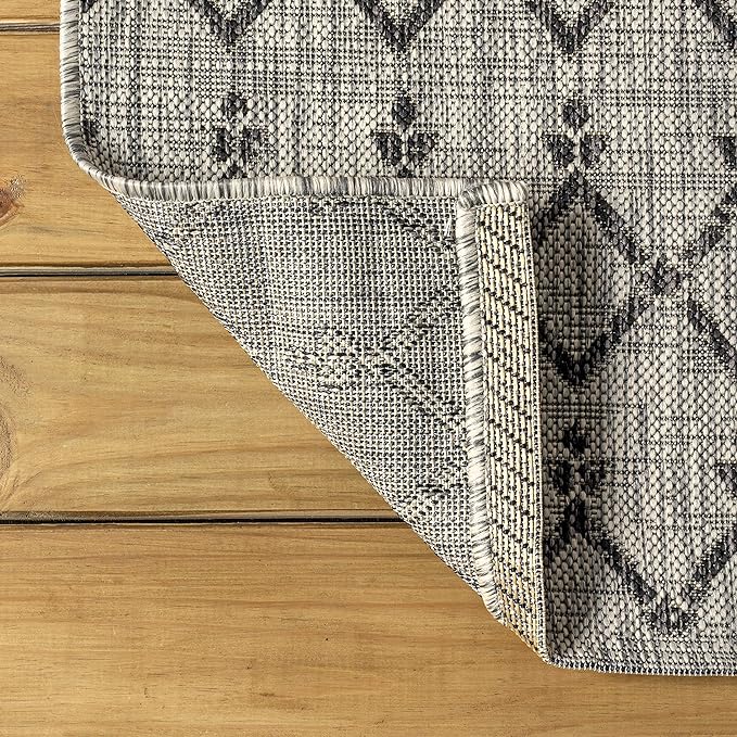 JONATHAN Y SMB108E-5R Ourika Moroccan Geometric Textured Weave Indoor/Outdoor Area Rug, Tribal, Easy Cleaning, Bedroom, Dining Room, Kitchen, Living Room, Non Shedding, Light Gray/Black, 5' Round