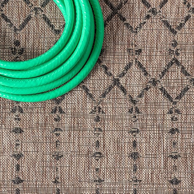 JONATHAN Y SMB108D-5R Ourika Moroccan Geometric Textured Weave Indoor Outdoor Area Rug, Bohemian, Rustic, Scandinavian Easy Clean,Bedroom,Kitchen,Backyard,Patio, Non-Shed, Natural/Black, 5' Round