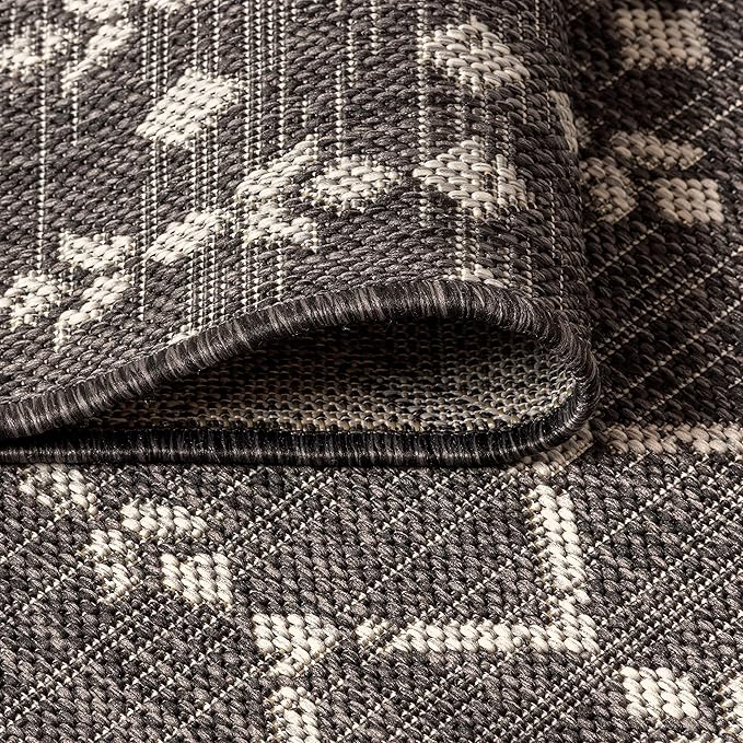 JONATHAN Y SMB108F-9SQ Ourika Moroccan Geometric Textured Weave Black/Gray 9' Square Indoor/Outdoor Area Rug, Pet Friendly, Non-Shedding, Stain Resistant, Easy-Cleaning for Backyard, Patio, Porch